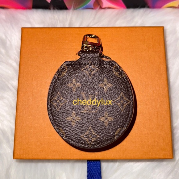 🦄🦄🦄 Authentic Rare Louis Vuitton Horizon Round Purse - Picture 2 of 7